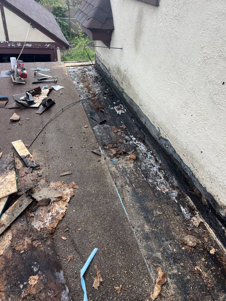 Flat Roof-to-Wall Repair in West Michigan — photo 3 of 20