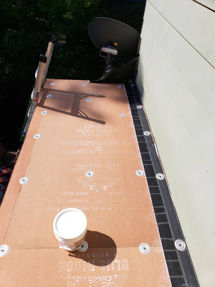 Small EPDM Rubber Roof in West Michigan — photo 8 of 11
